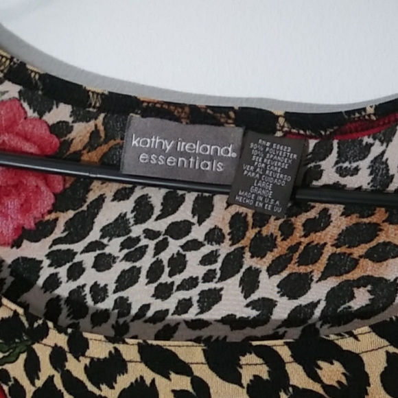 Leopard print blouse w roses size large - Picture 4 of 4